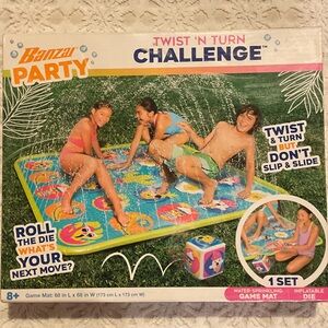 Banzai Party Twist 'N Turn Water Game Mat